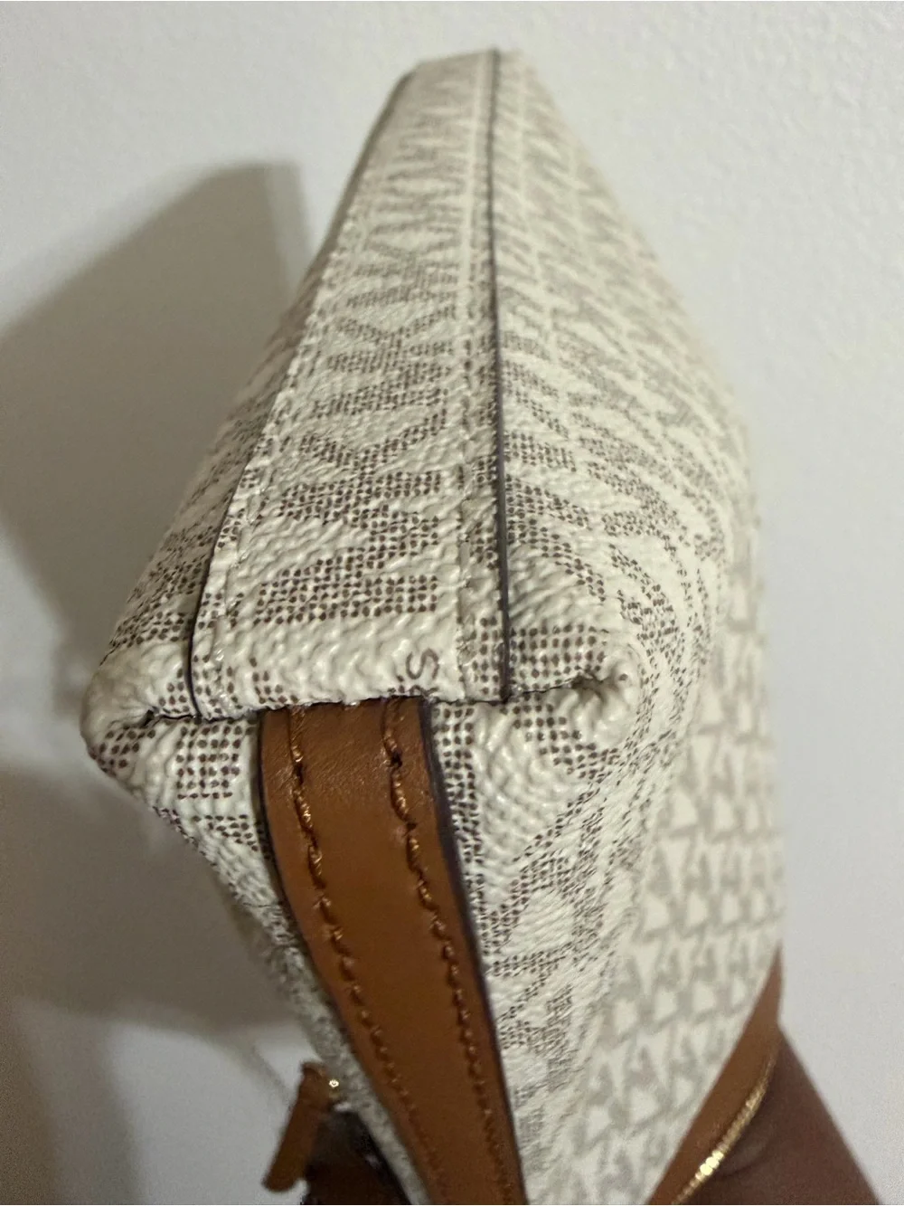 New Michael Kors Cream & Tan Crossbody
